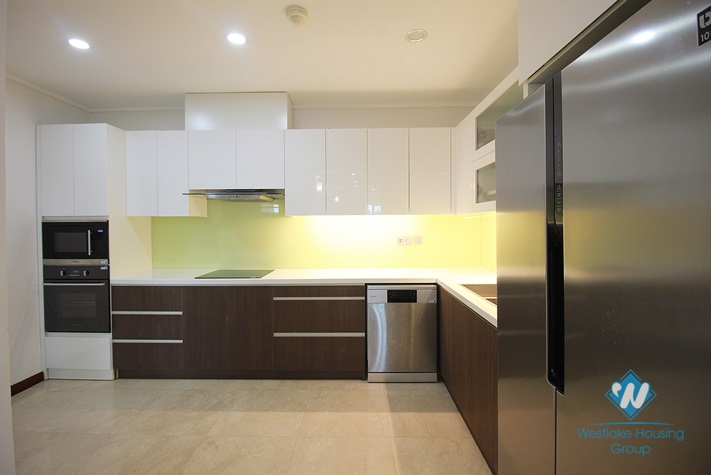 04 bedrooms apartment in L building for rent, Ciputra, Tay Ho